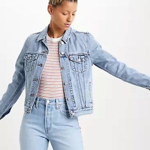 Levi Original Demin Trucker Jacket in Medium Wash Size XS